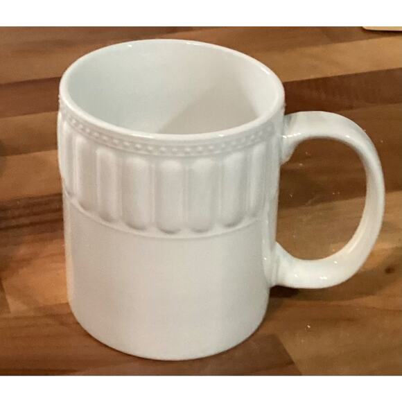 Set Of 4 Pfaltzgraff SPARTA Mug Ceramic White Coffee Cups Embossed Design - Picture 9 of 10